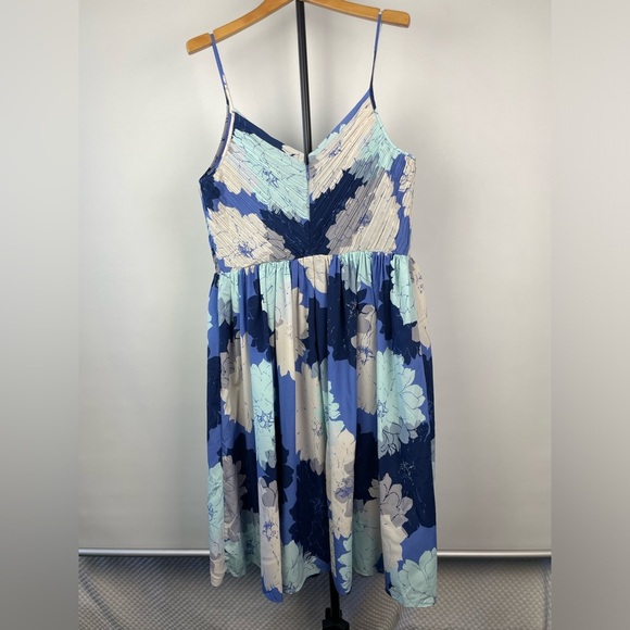 Banana Republic Blue Floral Empire Waist Knee Length Dress with Pockets - Picture 10 of 14